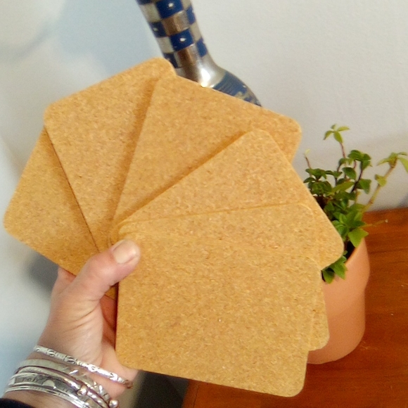 Vintage Scotland Souvenir Coaster Set - Picture 2 of 12